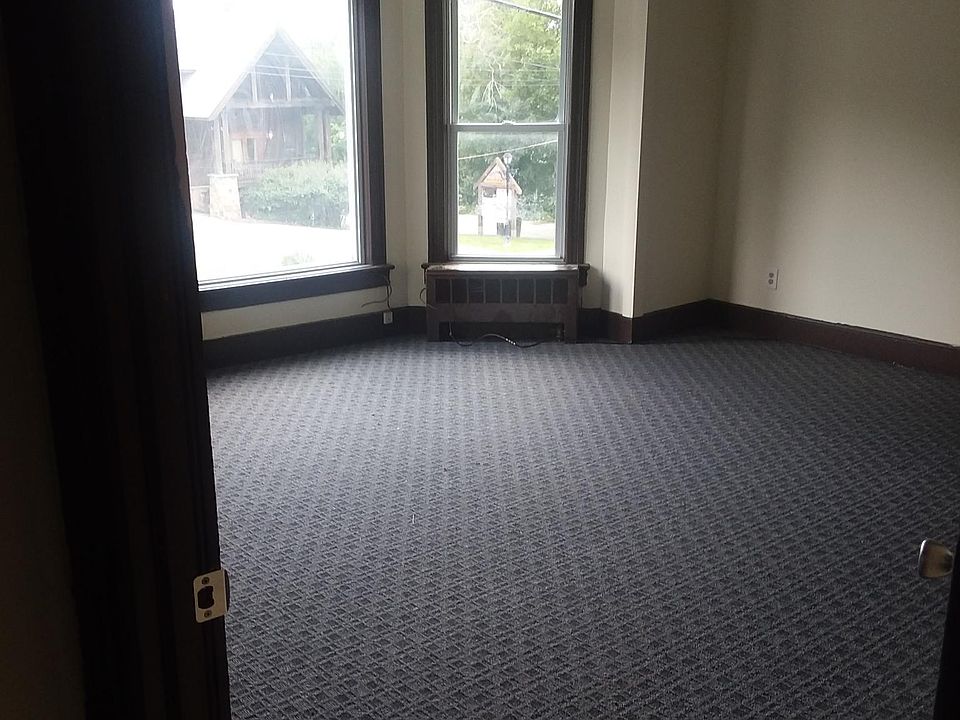 2nd image of 547 Broadway #2