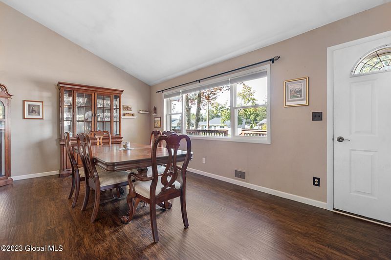4th image of 47 Red Fox Drive