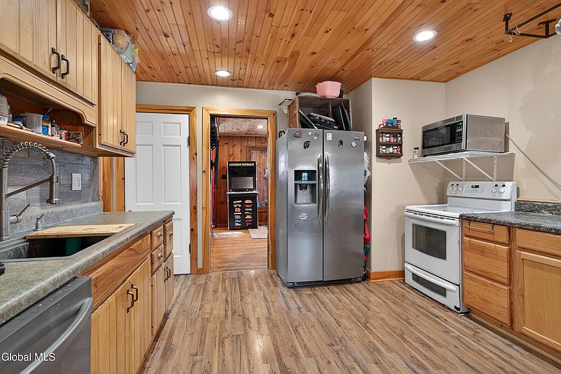 5th image of 1 Grandview Avenue