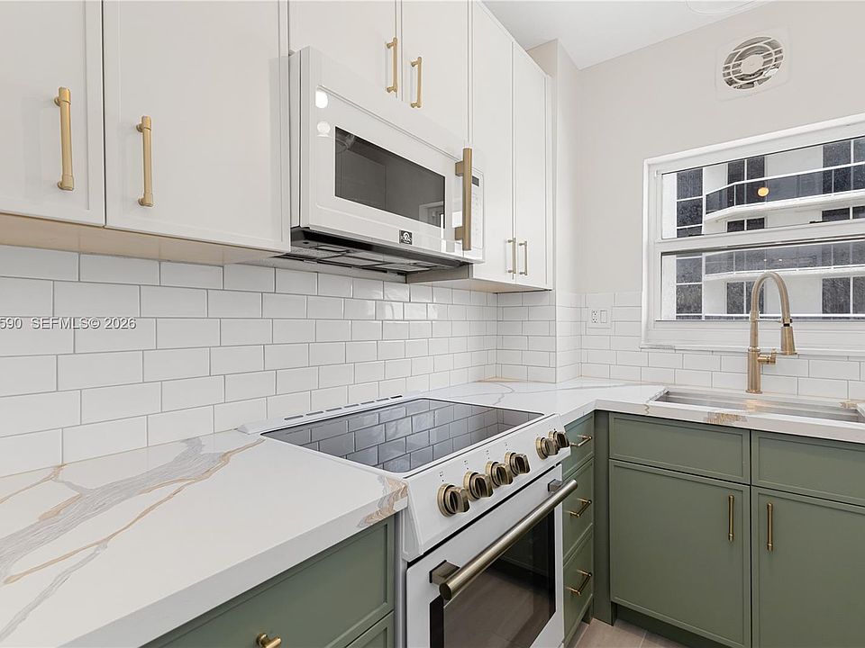 1st image of 4747 Collins Ave APT 709