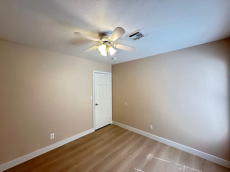 4605 Casa Bonita Dr — Photo 17