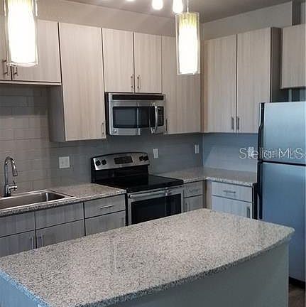 4th image of 2728-1122 Dade Ave