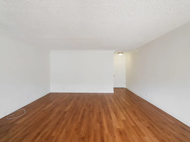 7548 Hampton Ave #205 — Photo 9