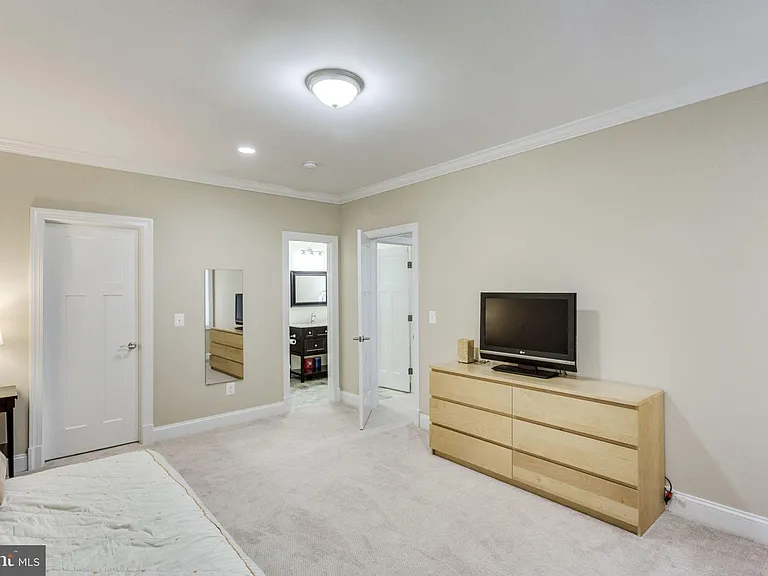 312 Pine St — Photo 25