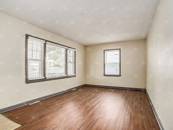 4th image of 4327-4329 The Paseo #4327A
