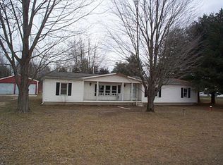 7085 Oak Rd, Vassar, MI 48768