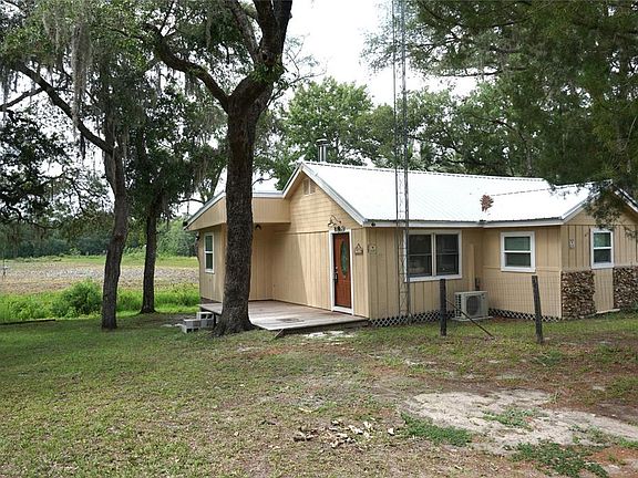 3rd image of 5470 NE 165TH TERRACE ROAD
