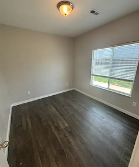 1618 E Olive Ct — Photo 11