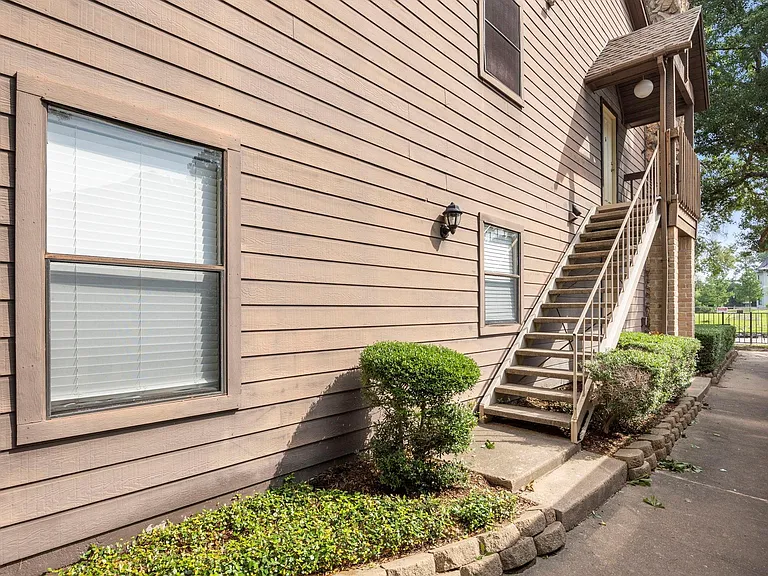 12755 Mill Ridge Dr #301 — Photo 2