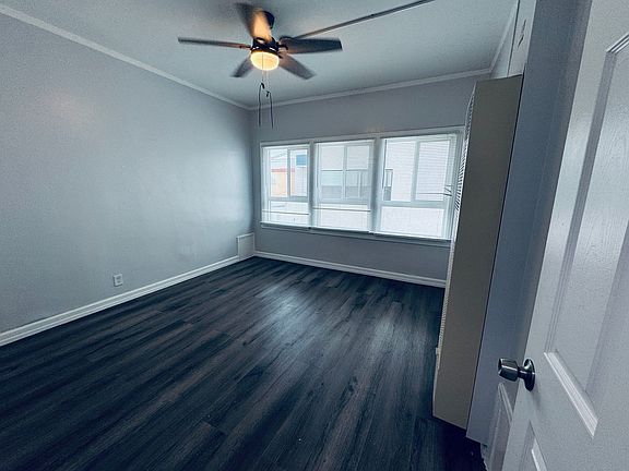 4th image of 727 N Soto St #206