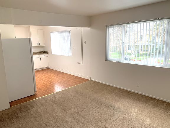 3rd image of 427 S 5th St APT 6