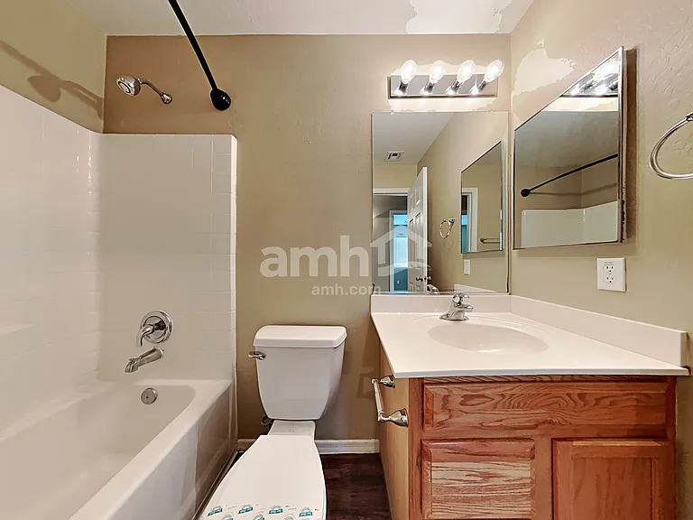 2137 S 155th Dr — Photo 17