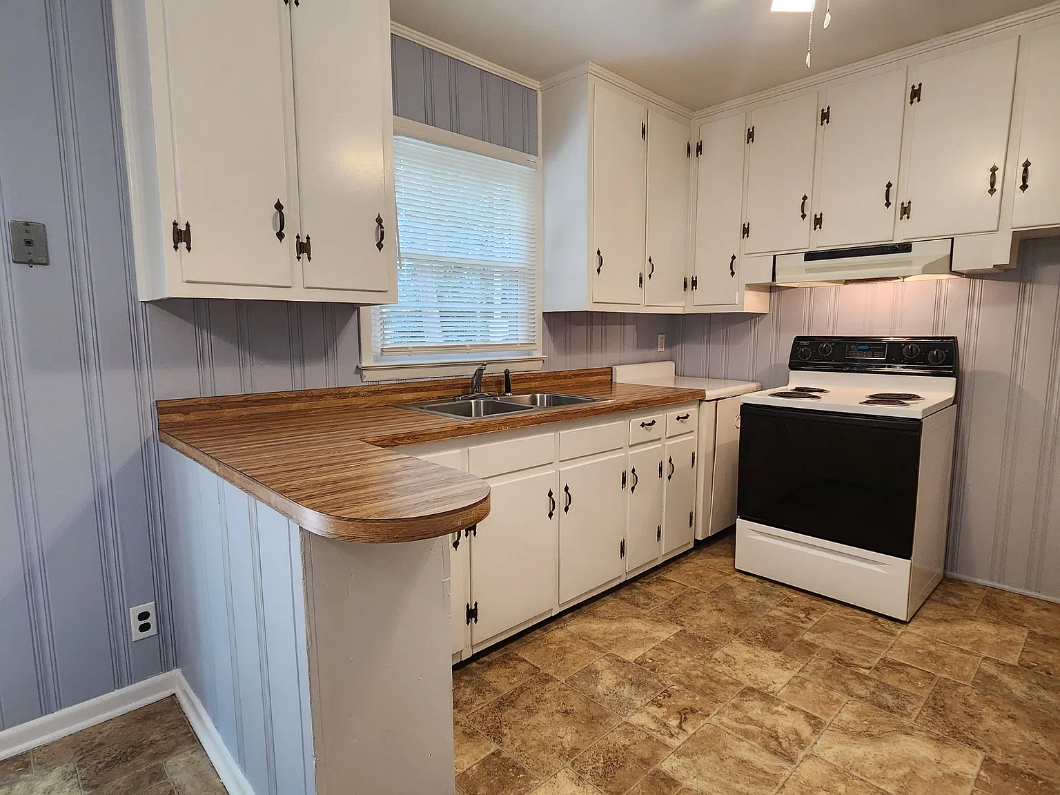 2210 12th Avenue - 1 — Photo 4