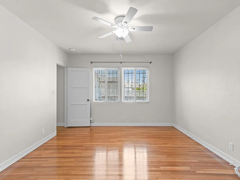 4734 College Ave — Photo 19