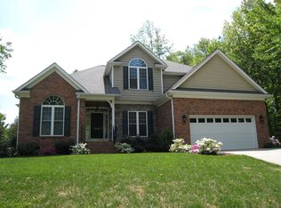 1560 Fern Cliffe Dr, Winston Salem, NC 27106