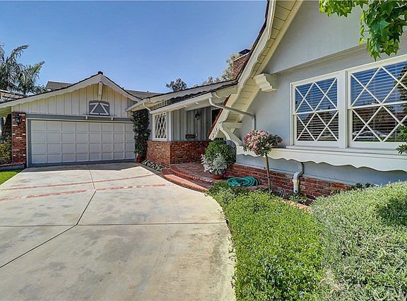 4th image of 213 Ladera Vista Dr