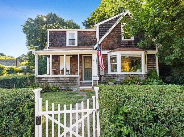 77 South St, Plymouth, MA 02360