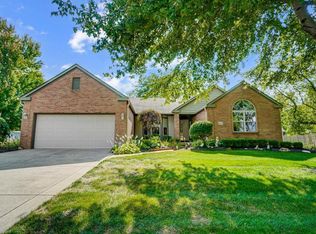 4653 Barnwood Dr, Grove City, OH