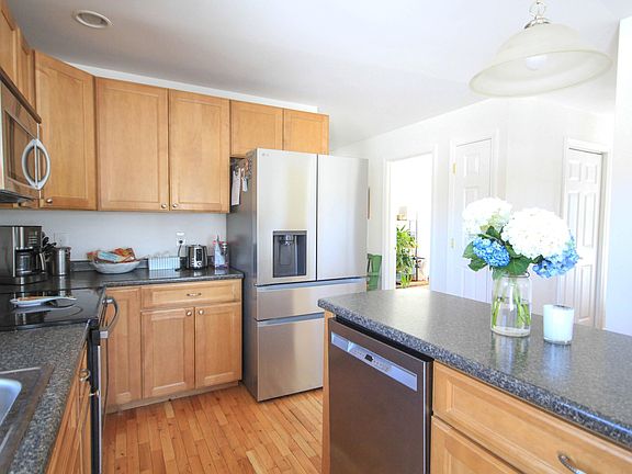 3rd image of 64 Wardtown Road