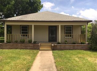 102 N Avenue C, Freeport, TX 77541