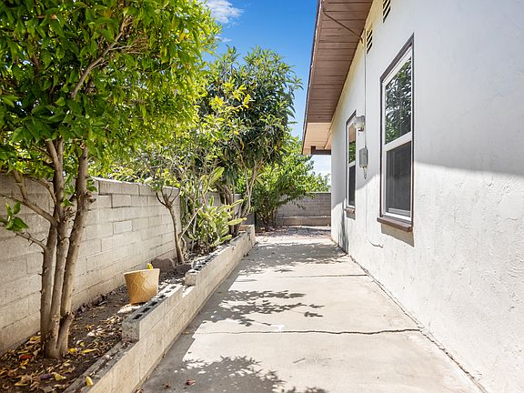 4th image of 3416 Winlow St #101
