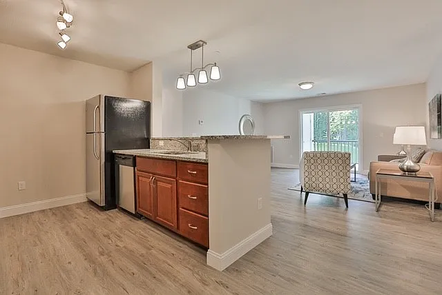 Residences at Colcord Pond — Photo 10