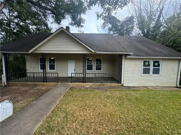 24 Lower St, Valley, AL 36854