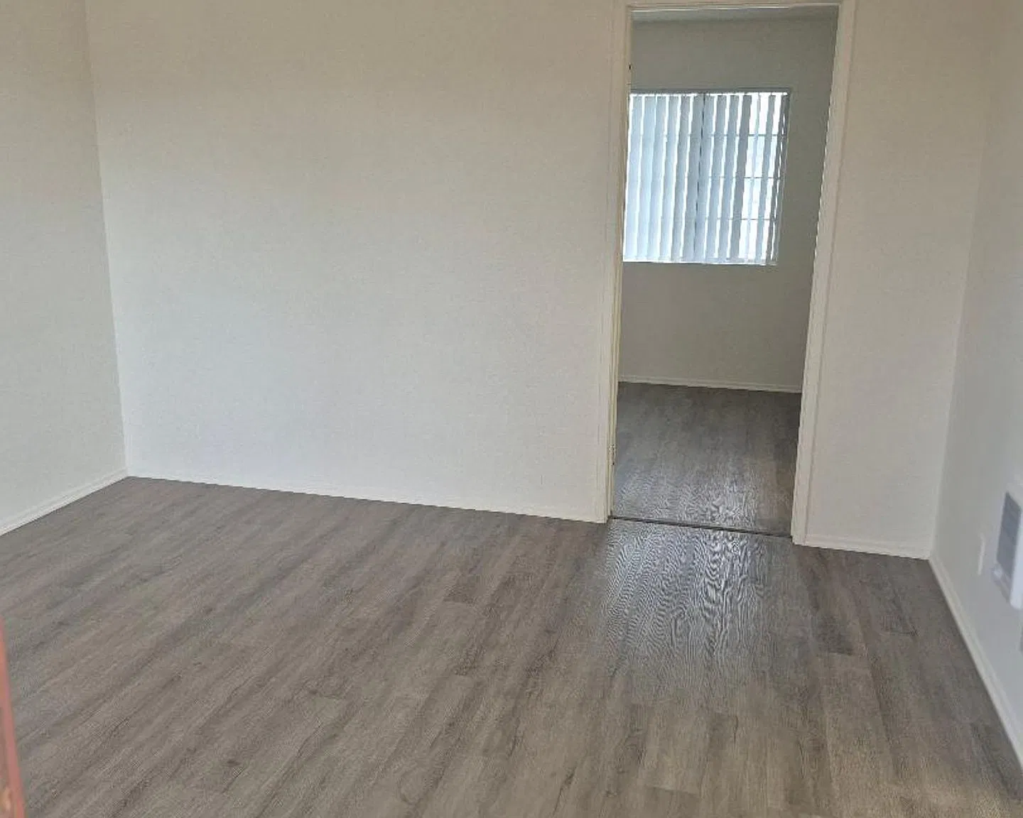 1 bed, 450 sqft, $2,050 — Photo 2