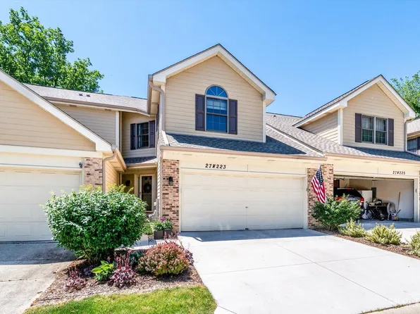 27W223 Ash Ct, Winfield, IL 60190