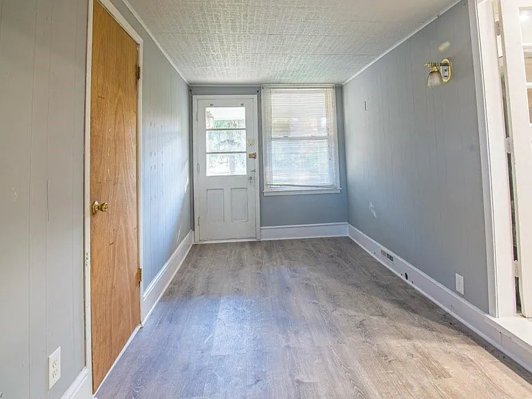 1399 Barlow Rd #1 — Photo 6