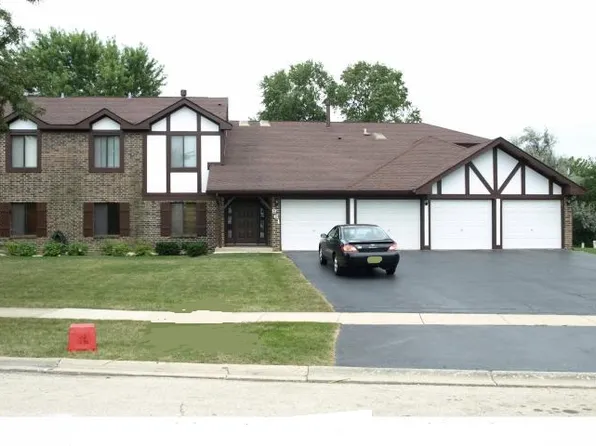 961 Cumberland Ct APT A1, Roselle, IL 60172