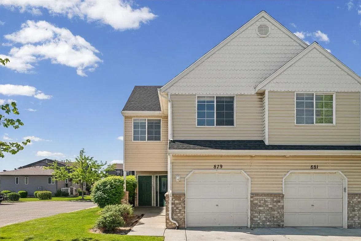 3 bed, 3.0 bath, 1400 sqft, $1,950 — Photo 1