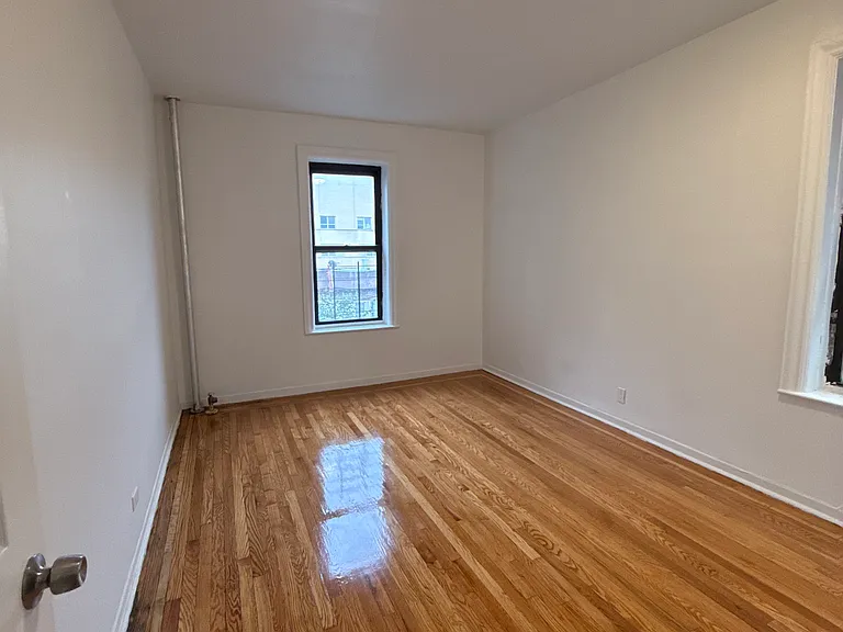 3165 Decatur Ave #3 — Photo 8