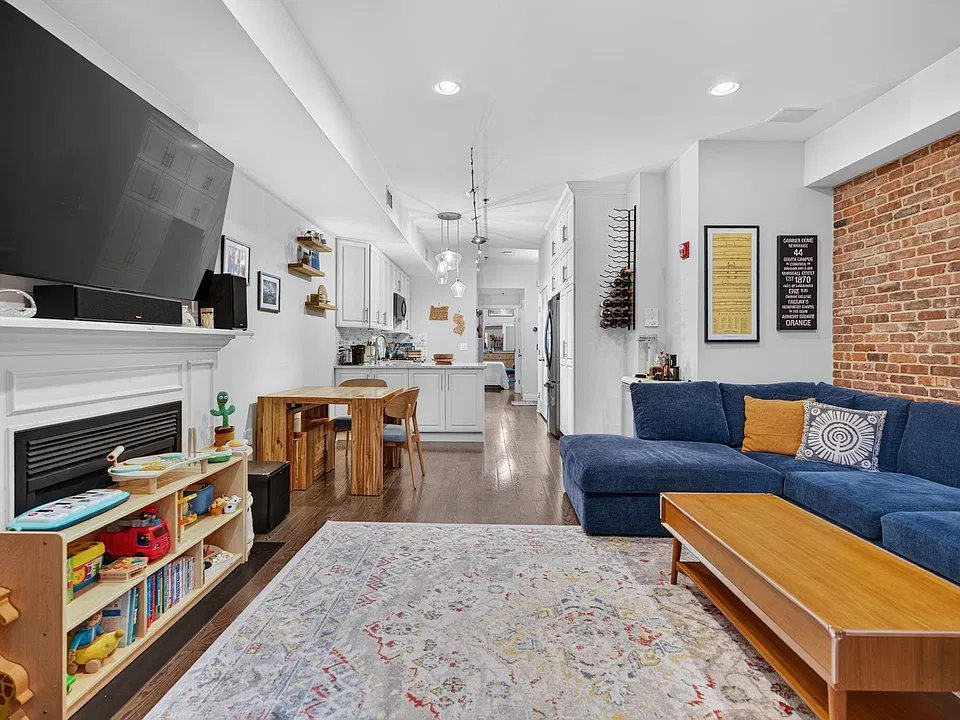 728 Willow Ave #6-3R