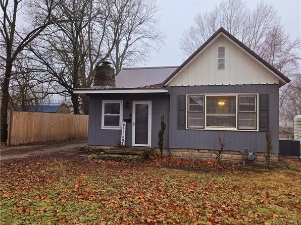 101 N Goodhall St, Frontenac, KS 66763