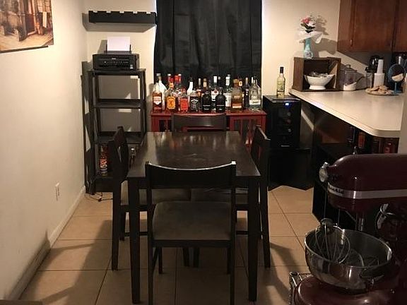 5th image of 213 E Linda St