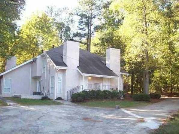 5582 Estates Ct, Norcross, GA 30093