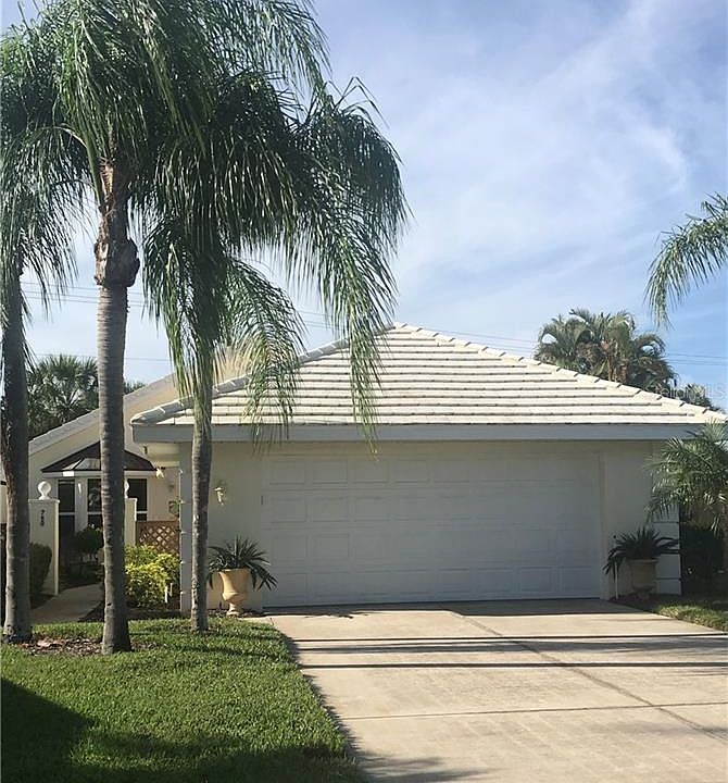 1st image of 780 Harrington Lake Dr N #100