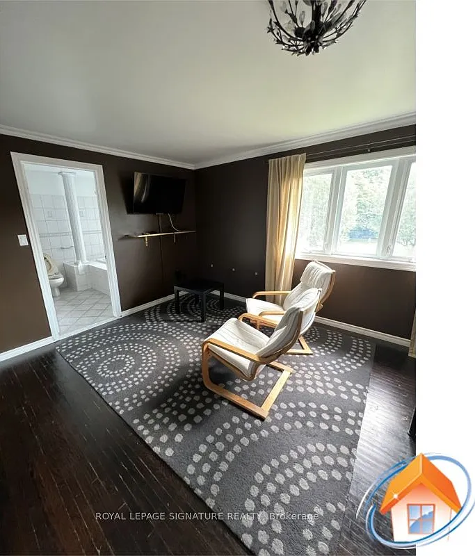 8 bed, $1,400 — Photo 2
