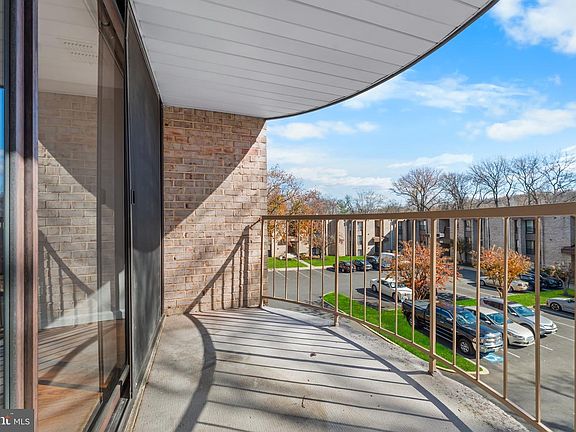 5th image of 3340 Huntley Square Dr #A