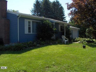 2 Lake Dr, New Fairfield, CT, 06812