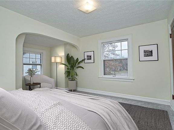 3rd image of 5035 Edsal Dr