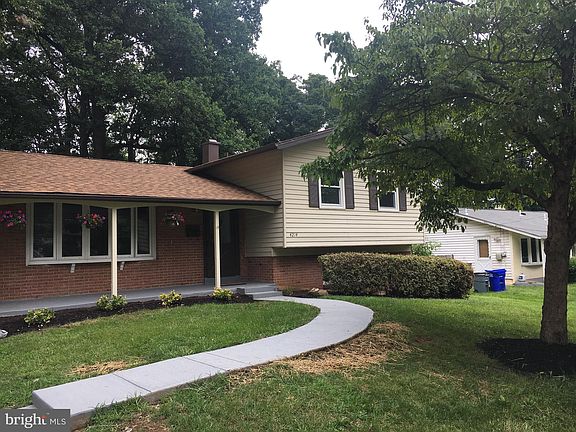 2nd image of 4214 Landgreen St