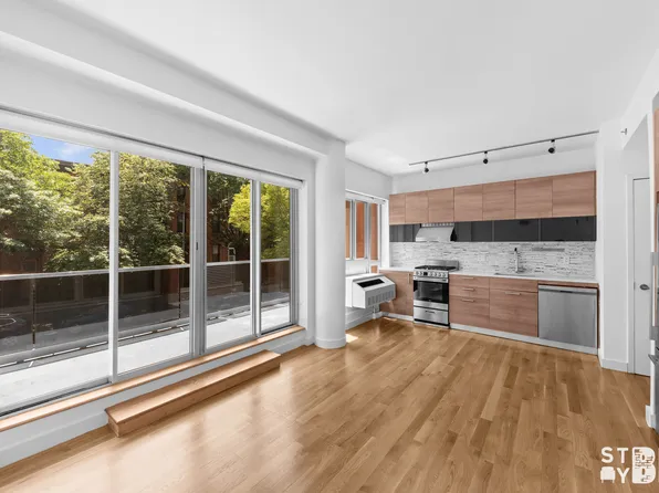 333 Greene Avenue image 1 of 21