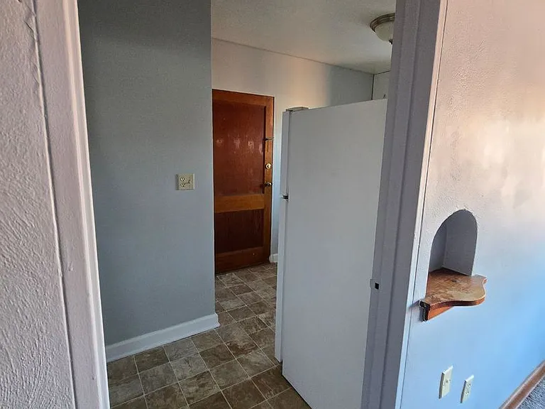 808 State St — Photo 9