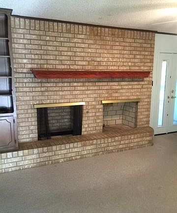 4th image of 1816 Elm Crest Dr