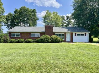 9726 Richmond Rd, Warsaw, VA 22572