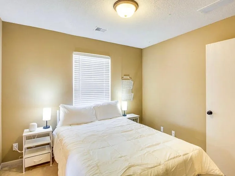 2230 SW Suncatcher Rd — Photo 17