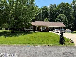 2nd image of 128 Hickory Hollow Rd