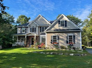 101 Crooked Ledge Rd, Southampton, MA 01073